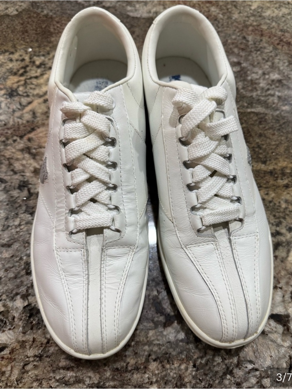 K-Swiss All-White Low Top Leather Tennis Shoes Size 10 - Excellent Condition! - Picture 2 of 7